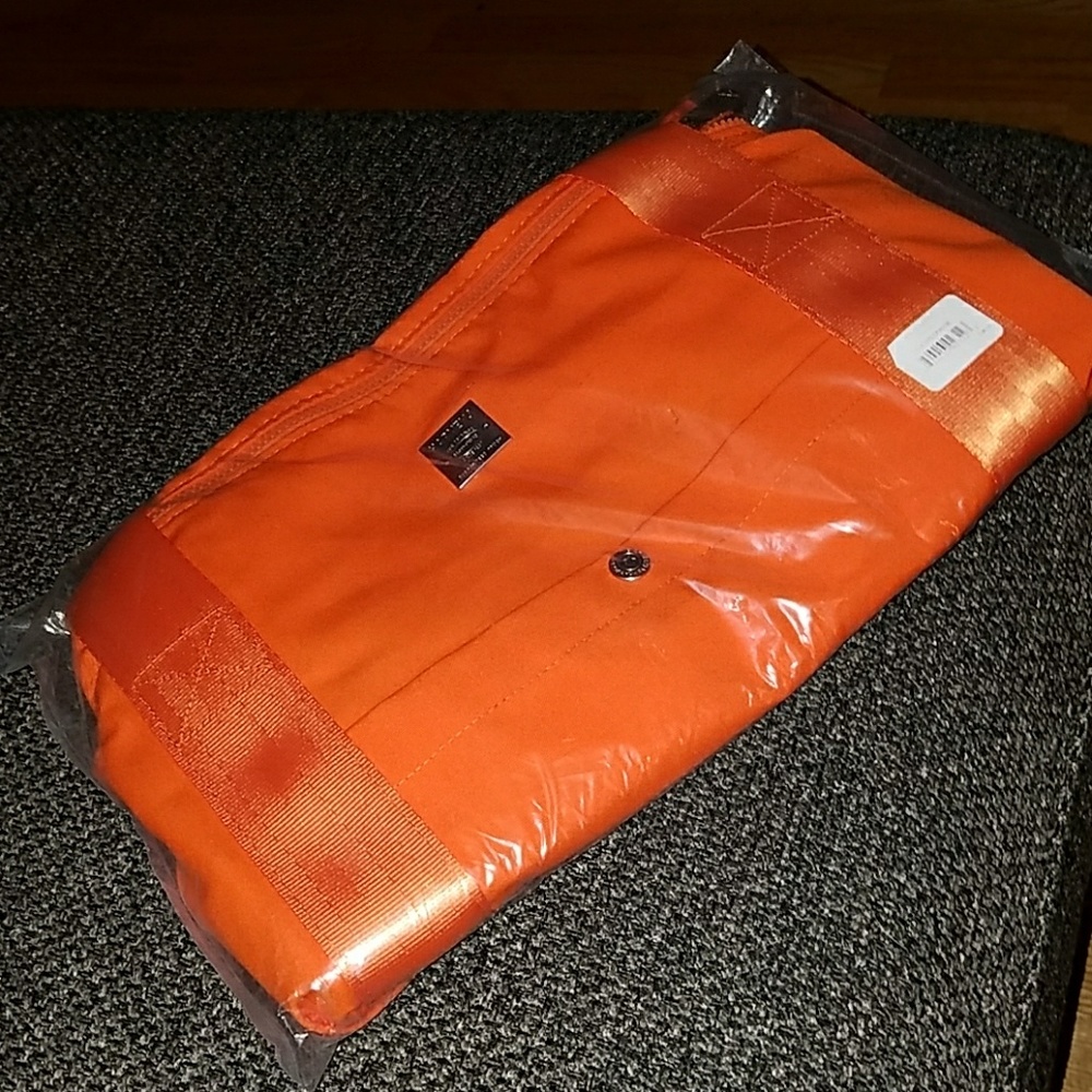 Harveys seatbelt bag canvas gym bag
